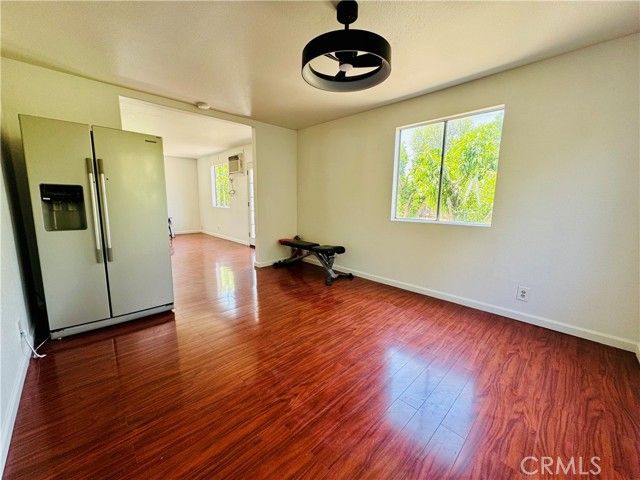 7019 Chimineas Avenue, Reseda (los Angeles), CA 91335