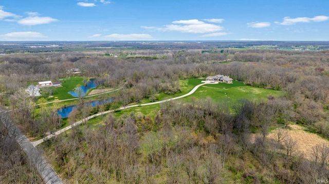 54420 County Road 33 Road, Middlebury, IN 46540