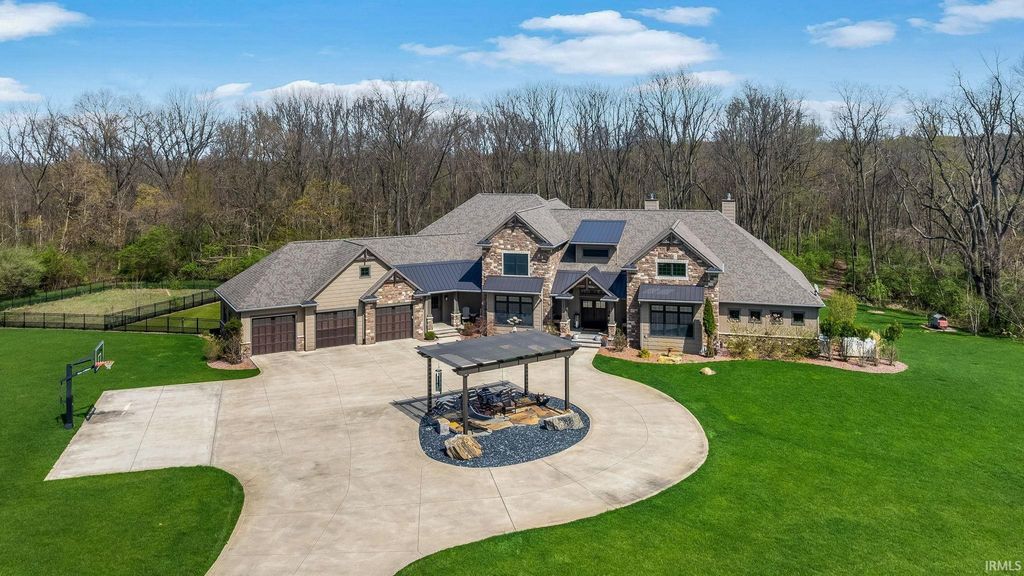 54420 County Road 33 Road, Middlebury, IN 46540