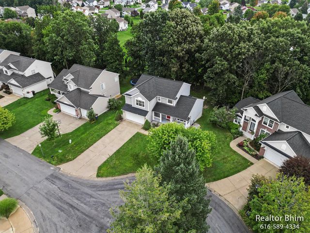 3689 Maple Hurst Drive SE, Kentwood, MI 49512