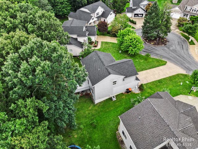 3689 Maple Hurst Drive SE, Kentwood, MI 49512