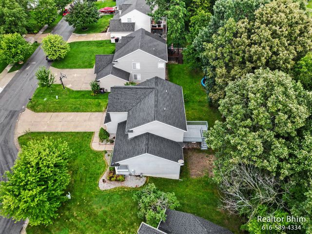 3689 Maple Hurst Drive SE, Kentwood, MI 49512