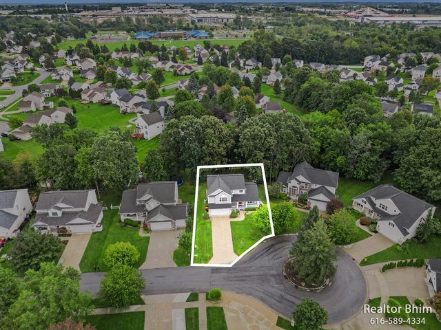 3689 Maple Hurst Drive SE, Kentwood, MI 49512