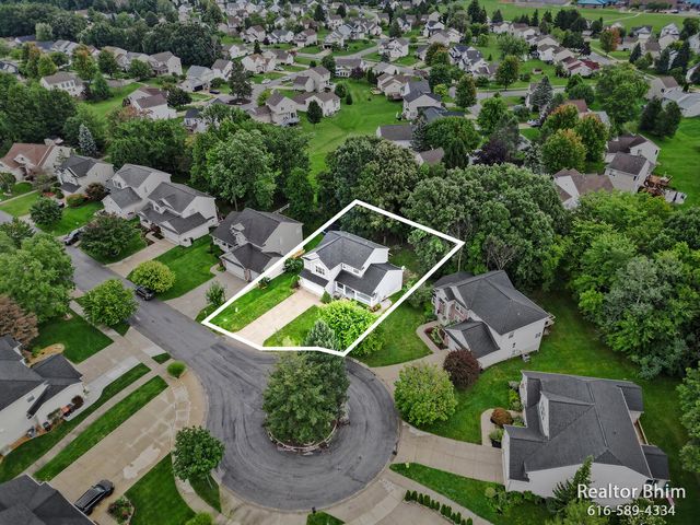 3689 Maple Hurst Drive SE, Kentwood, MI 49512