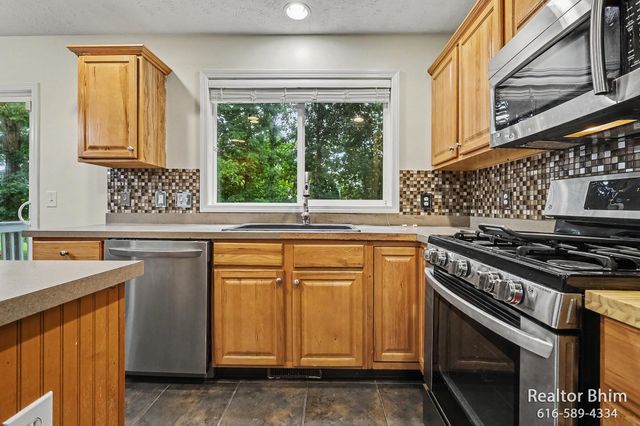 3689 Maple Hurst Drive SE, Kentwood, MI 49512