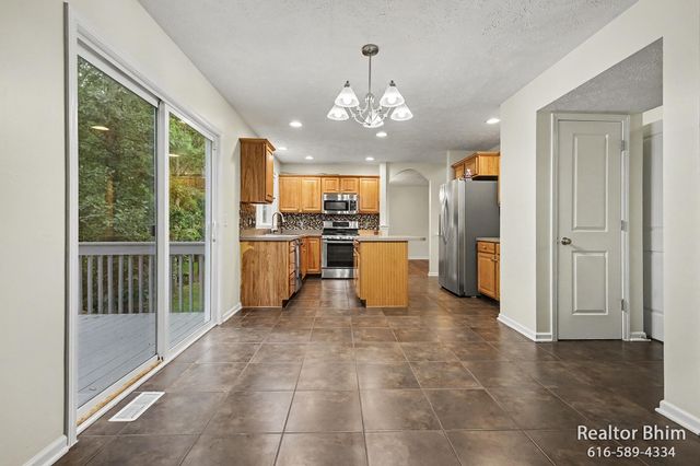 3689 Maple Hurst Drive SE, Kentwood, MI 49512