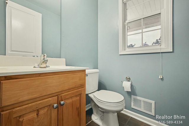 3689 Maple Hurst Drive SE, Kentwood, MI 49512