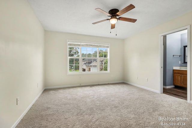 3689 Maple Hurst Drive SE, Kentwood, MI 49512