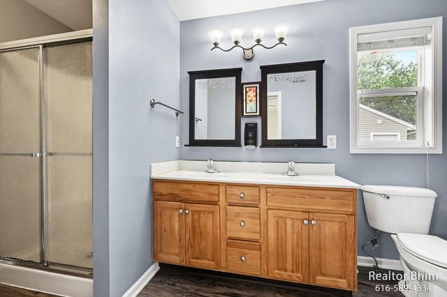 3689 Maple Hurst Drive SE, Kentwood, MI 49512