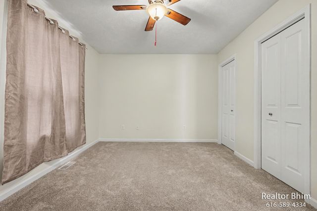 3689 Maple Hurst Drive SE, Kentwood, MI 49512