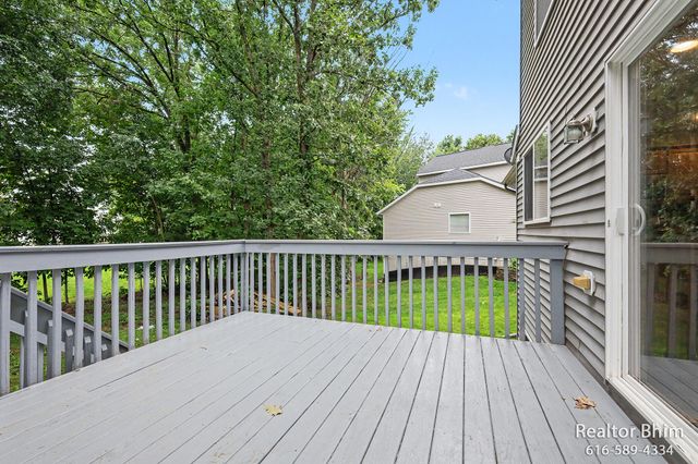 3689 Maple Hurst Drive SE, Kentwood, MI 49512
