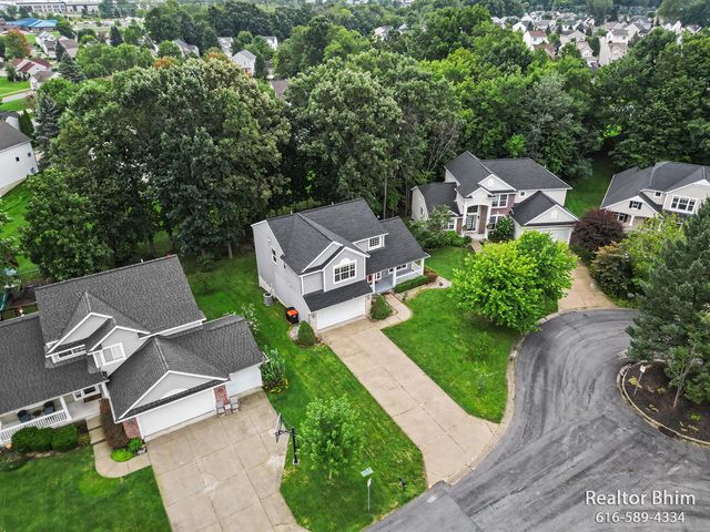 3689 Maple Hurst Drive SE, Kentwood, MI 49512
