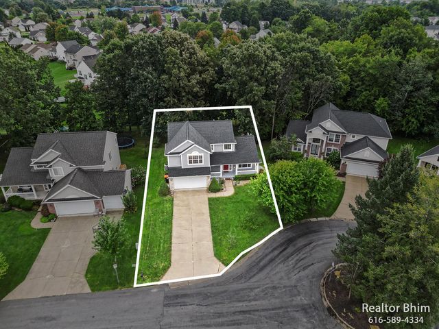 3689 Maple Hurst Drive SE, Kentwood, MI 49512