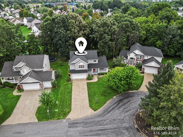 3689 Maple Hurst Drive SE, Kentwood, MI 49512