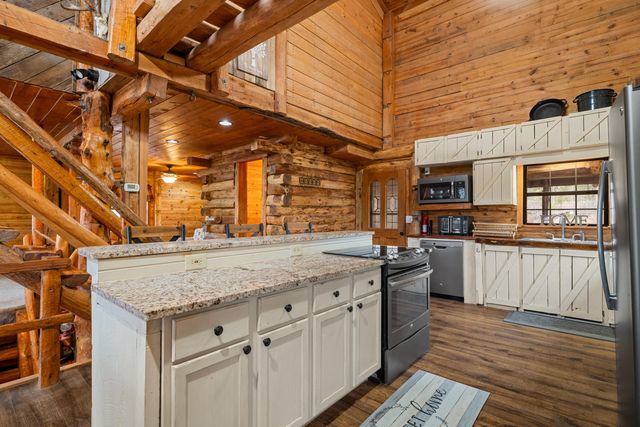 2446 State Highway Oo, Cedarcreek, MO 65627