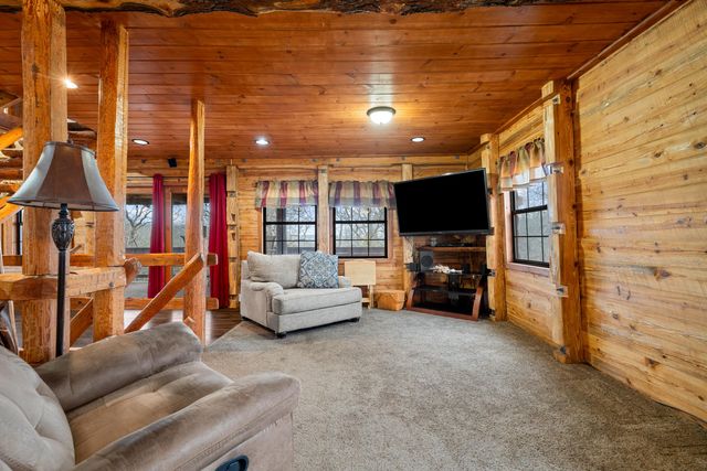 2446 State Highway Oo, Cedarcreek, MO 65627