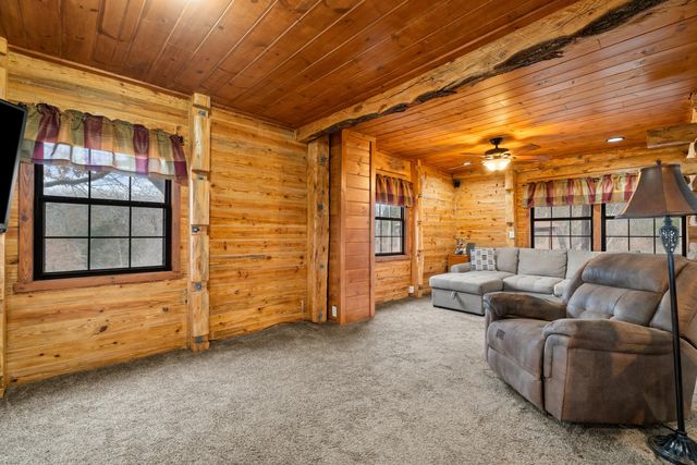 2446 State Highway Oo, Cedarcreek, MO 65627