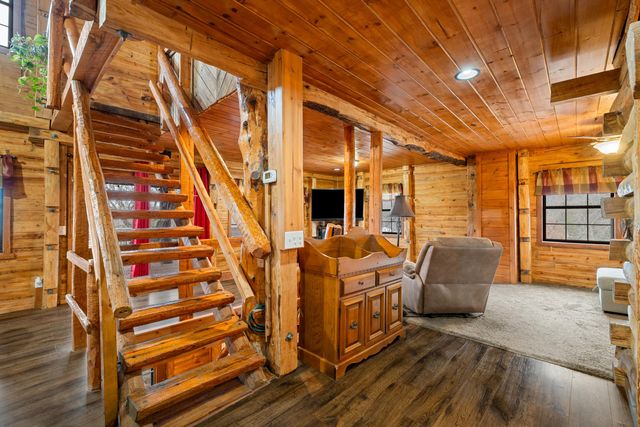 2446 State Highway Oo, Cedarcreek, MO 65627