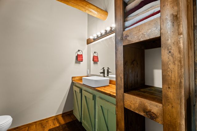 2446 State Highway Oo, Cedarcreek, MO 65627