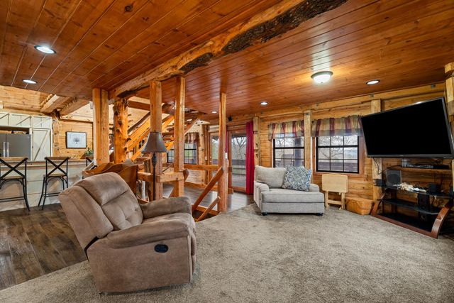 2446 State Highway Oo, Cedarcreek, MO 65627