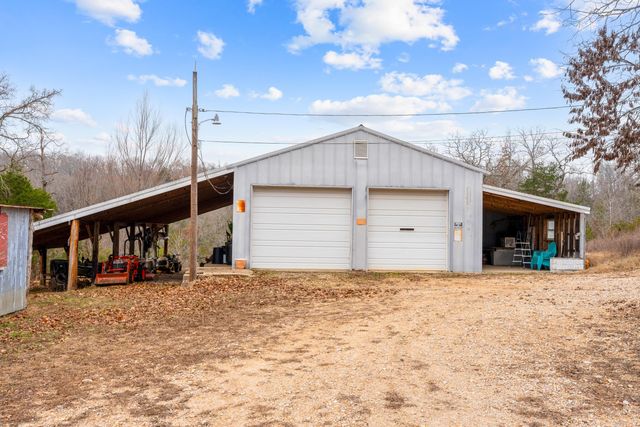 2446 State Highway Oo, Cedarcreek, MO 65627