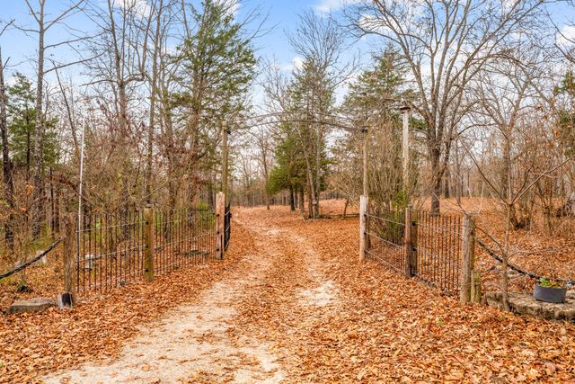 2446 State Highway Oo, Cedarcreek, MO 65627