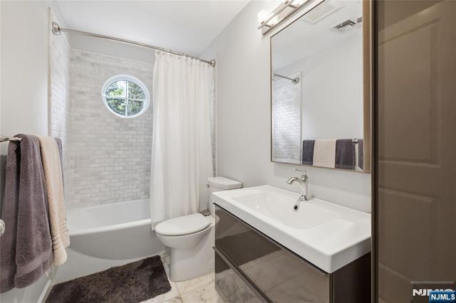 11 Monhegon Avenue, Rockaway Township, NJ 07866