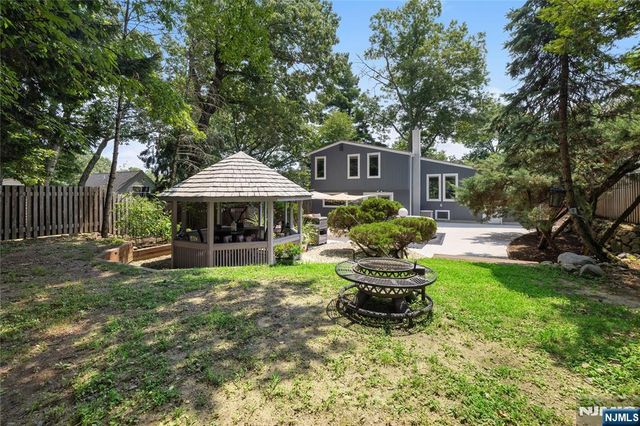 11 Monhegon Avenue, Rockaway Township, NJ 07866