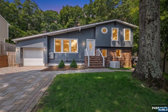 11 Monhegon Avenue, Rockaway Township, NJ 07866