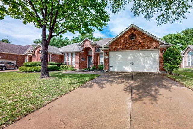 3211 Brampton Drive, Corinth, TX 76210