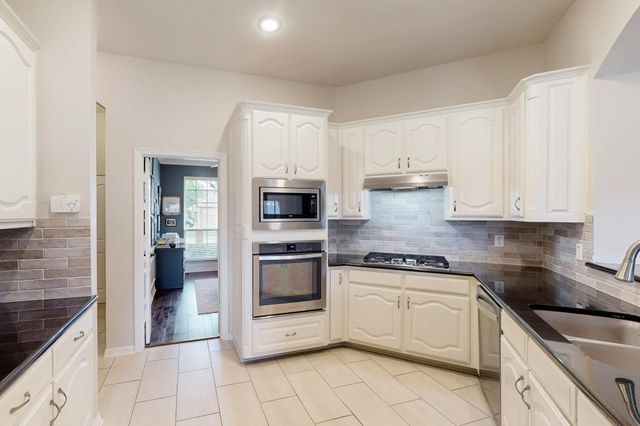 3211 Brampton Drive, Corinth, TX 76210