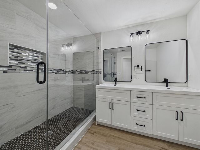 1026 Cedar Hill Avenue, Dallas, TX 75208