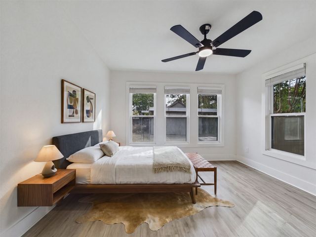 1026 Cedar Hill Avenue, Dallas, TX 75208