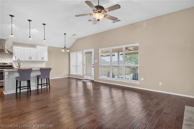 2711 N Hills Boulevard, Van Buren, AR 72956