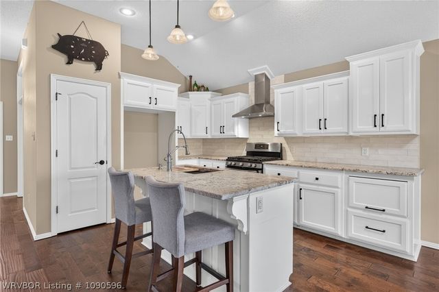 2711 N Hills Boulevard, Van Buren, AR 72956