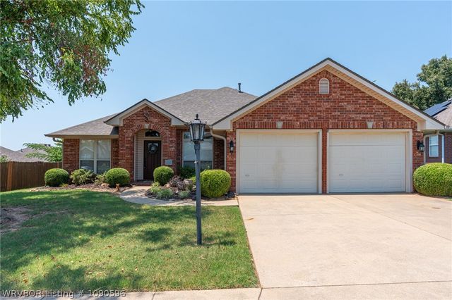 2711 N Hills Boulevard, Van Buren, AR 72956