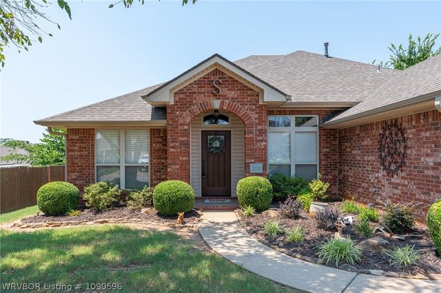 2711 N Hills Boulevard, Van Buren, AR 72956