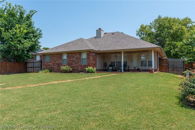 2711 N Hills Boulevard, Van Buren, AR 72956