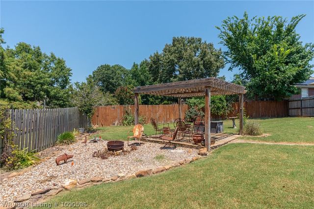 2711 N Hills Boulevard, Van Buren, AR 72956