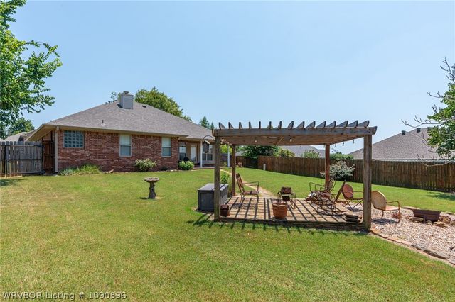 2711 N Hills Boulevard, Van Buren, AR 72956