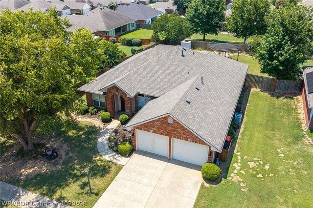 2711 N Hills Boulevard, Van Buren, AR 72956