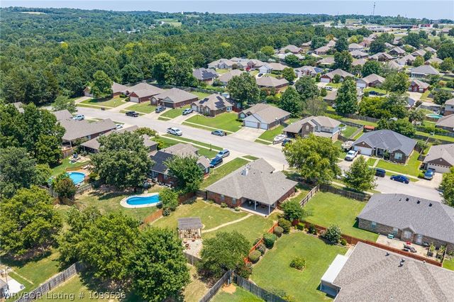 2711 N Hills Boulevard, Van Buren, AR 72956