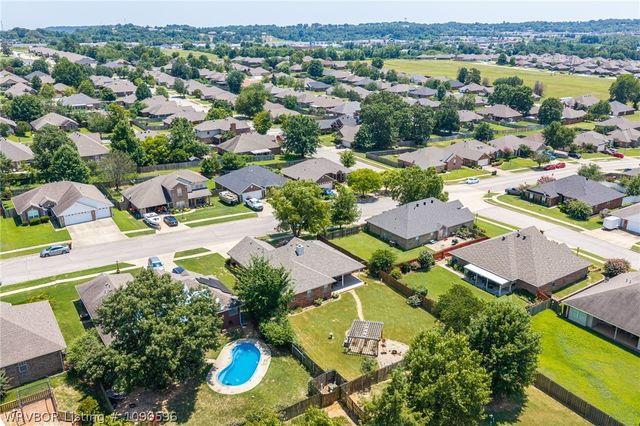2711 N Hills Boulevard, Van Buren, AR 72956