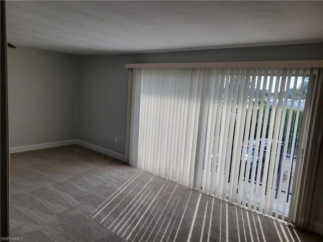 2662 Mangrove ST, Naples, FL 34112