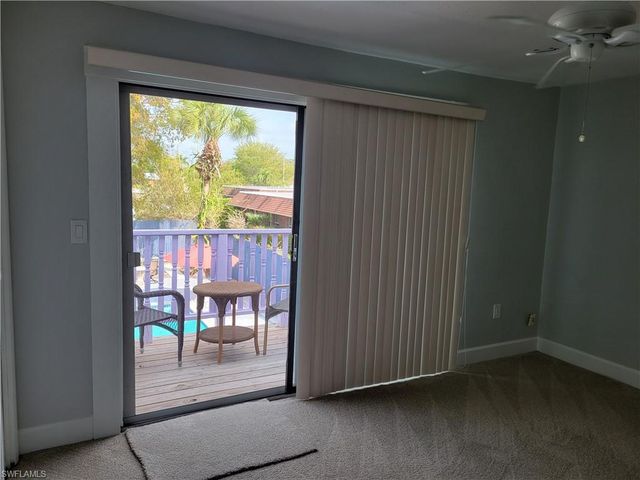 2662 Mangrove ST, Naples, FL 34112