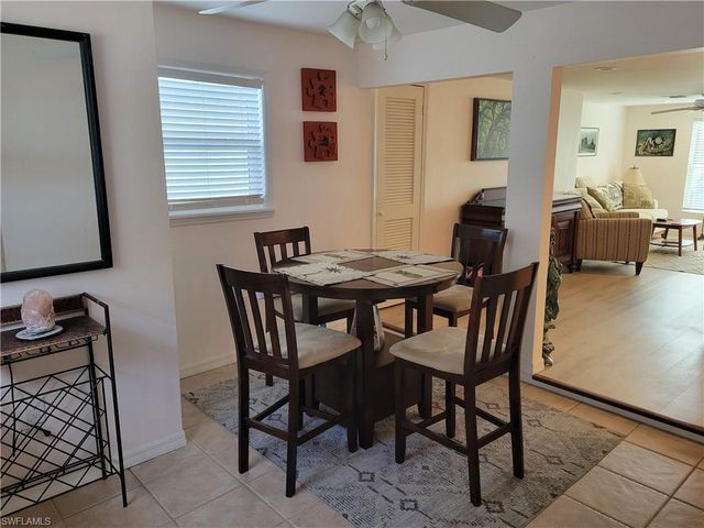 2662 Mangrove ST, Naples, FL 34112