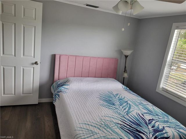 2662 Mangrove ST, Naples, FL 34112