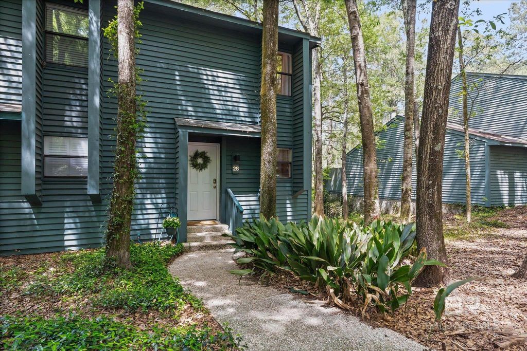 28 Summer Oaks Drive, Daphne, AL 36526