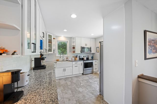 437 Cornish Dr, Nashville, TN 37207
