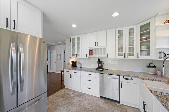437 Cornish Dr, Nashville, TN 37207